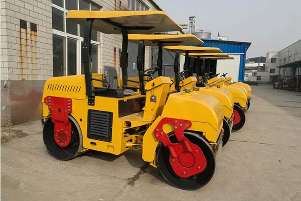 <a href='http://m.longdetoys.cn' target='_blank'>壓路機(jī)</a>