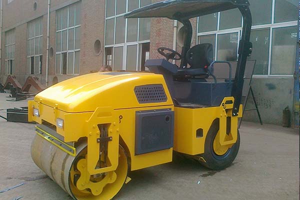 <a href='http://m.longdetoys.cn' target='_blank'>壓路機(jī)</a>